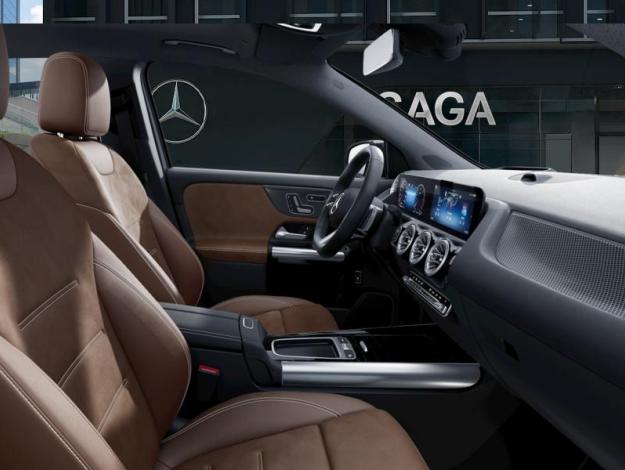 MERCEDES-BENZ GLA 200 d AMG Line  GLA 200 d AMG Line