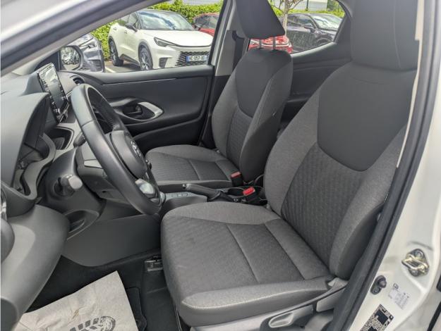 TOYOTA Yaris 120 VVT-i Dynamic   