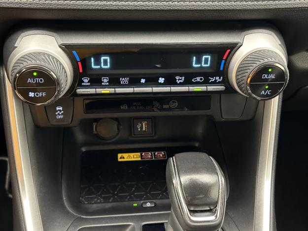 TOYOTA RAV4 AWD 222ch Dynamic   PACK TECHNO
