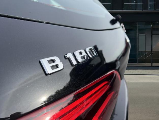 MERCEDES-BENZ B 180 Luxury Line  