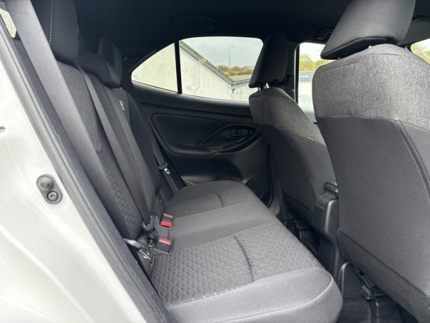 TOYOTA Yaris Cross 1.5 HYBRID 116H DESIGN / PACK CARGO   