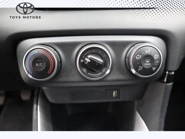 TOYOTA Yaris 70 VVT-i Dynamic  