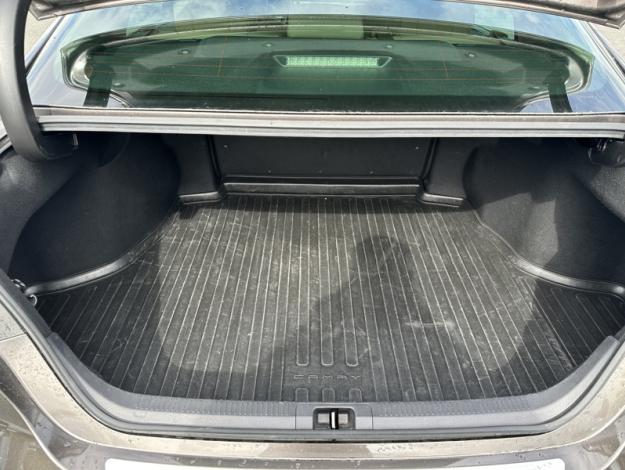 TOYOTA Camry 2.5 Hybrid 2WD Lounge  