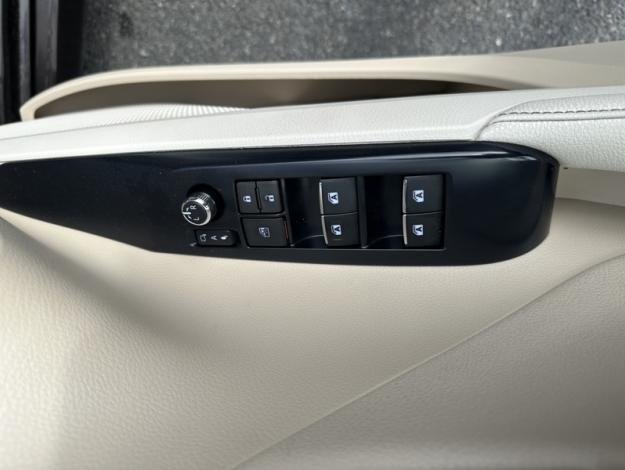 TOYOTA Camry 2.5 Hybrid 2WD Lounge  