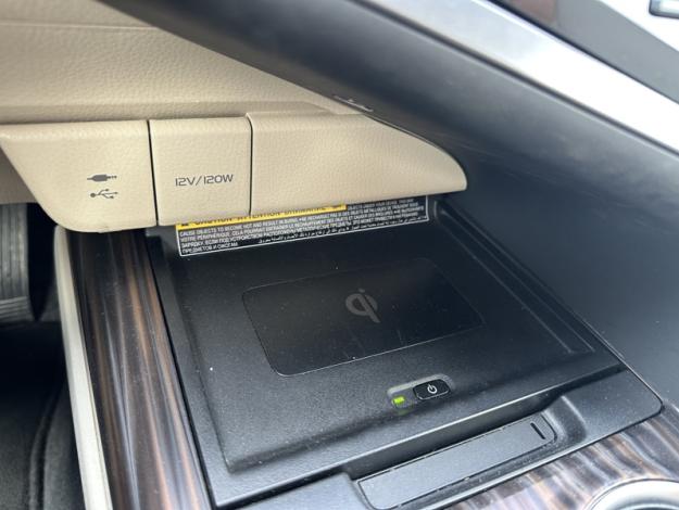 TOYOTA Camry 2.5 Hybrid 2WD Lounge  