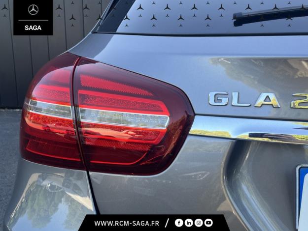 MERCEDES-BENZ GLA 200 Fascination  