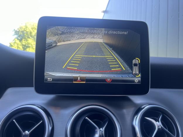 MERCEDES-BENZ GLA 200 Fascination  