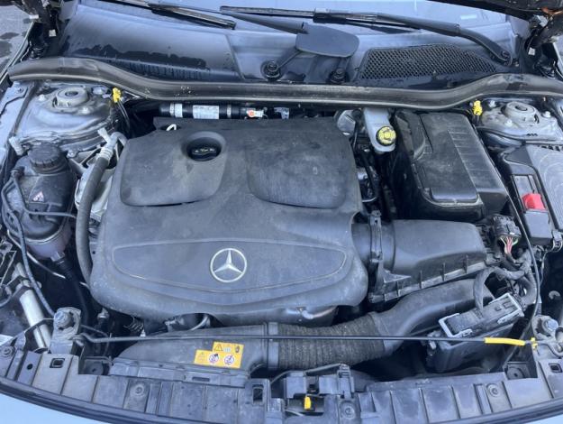 MERCEDES-BENZ GLA 200 Fascination  