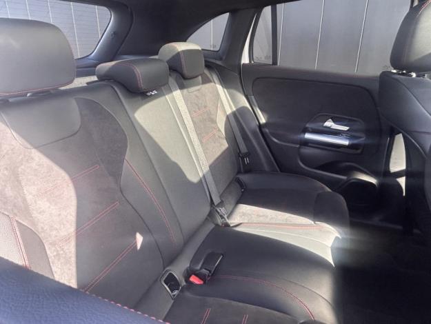MERCEDES-BENZ GLA 180 d Edition 140  GLA 180 d Edition 140
