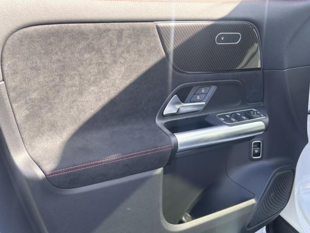 MERCEDES-BENZ GLA 180 d Edition 140  GLA 180 d Edition 140