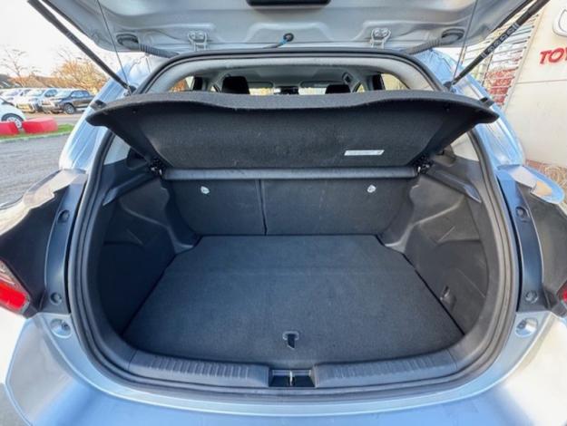 TOYOTA Yaris 1.5 116h Design  