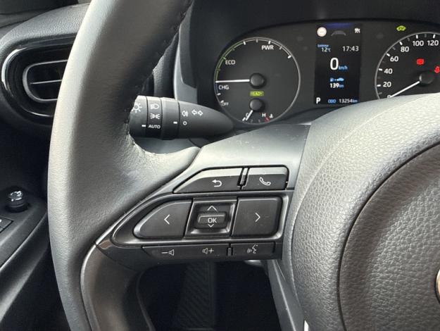 TOYOTA Yaris 116h Dynamic  