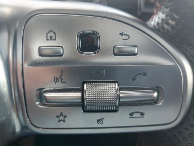 MERCEDES-BENZ Classe A 180 d Berline AMG Line  