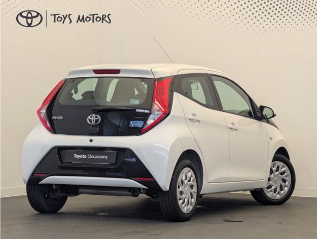 TOYOTA Aygo 1.0 VVT-i x-play  