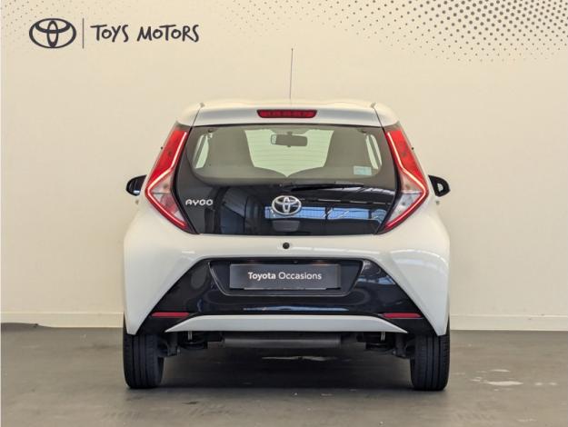 TOYOTA Aygo 1.0 VVT-i x-play  