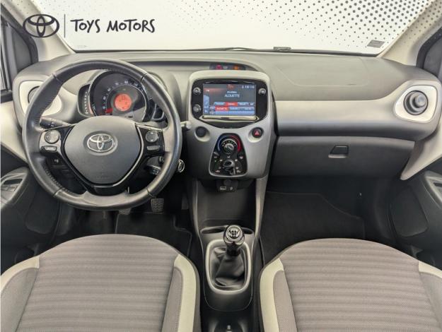 TOYOTA Aygo 1.0 VVT-i x-play  