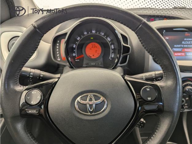 TOYOTA Aygo 1.0 VVT-i x-play  