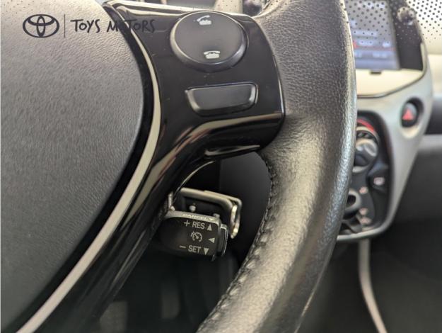 TOYOTA Aygo 1.0 VVT-i x-play  