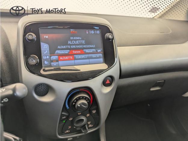 TOYOTA Aygo 1.0 VVT-i x-play  