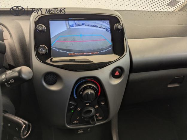 TOYOTA Aygo 1.0 VVT-i x-play  