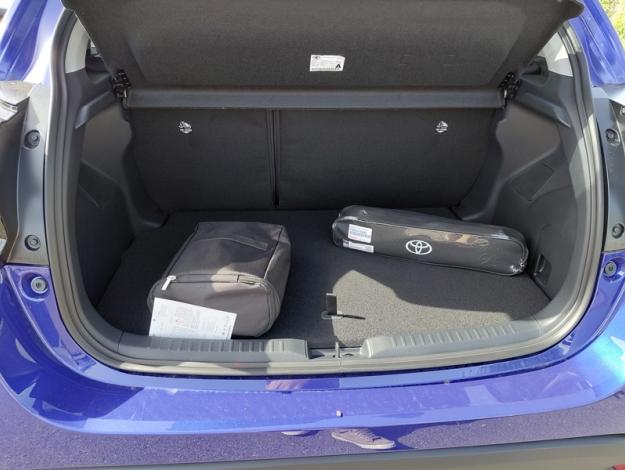 TOYOTA Yaris Hybride 116h Design  YARIS HYBRIDE 116H DESIGN MY26