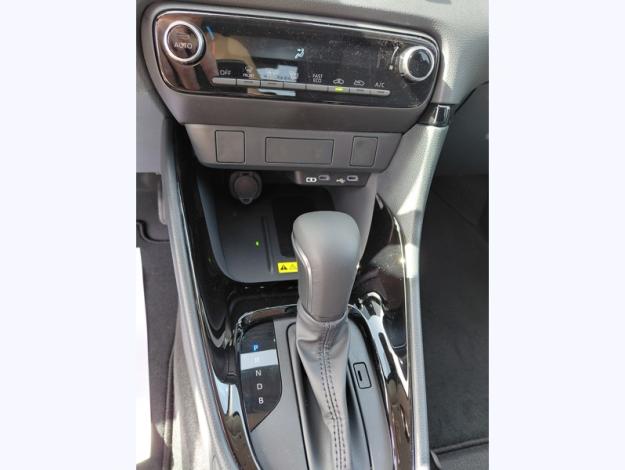 TOYOTA Yaris Hybride 116h Design  YARIS HYBRIDE 116H DESIGN MY26