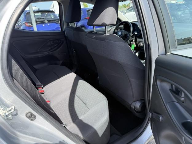 TOYOTA Yaris 70 VVT-i Dynamic  
