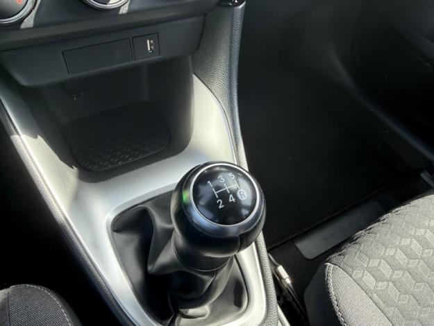TOYOTA Yaris 70 VVT-i Dynamic  
