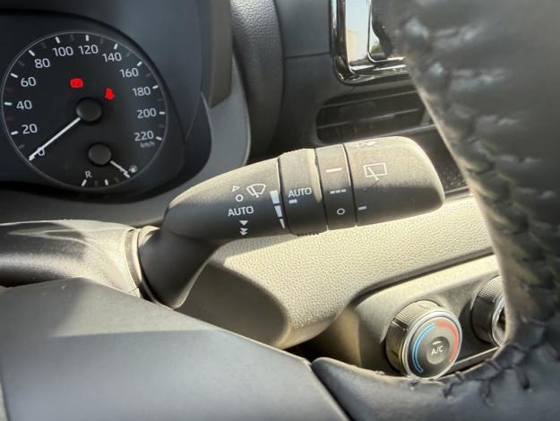 TOYOTA Yaris 70 VVT-i Dynamic  