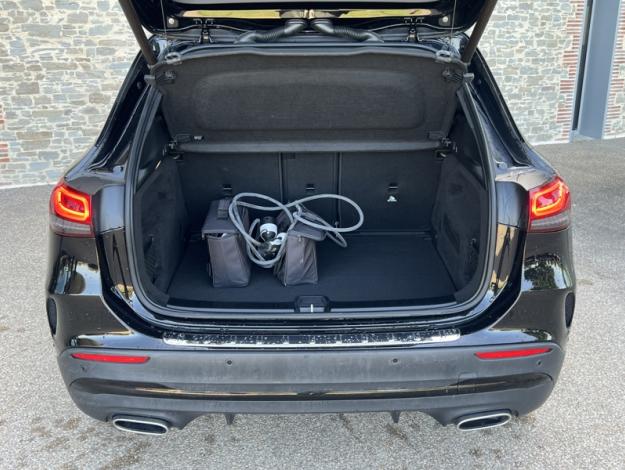 MERCEDES-BENZ GLA 250 e AMG Line  