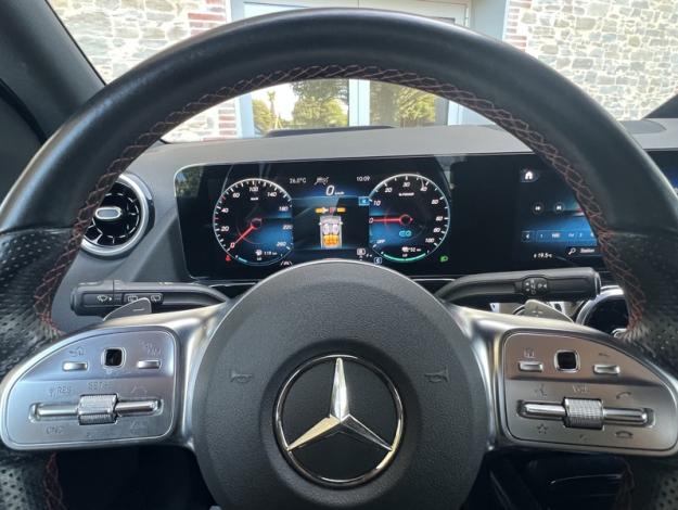 MERCEDES-BENZ GLA 250 e AMG Line  