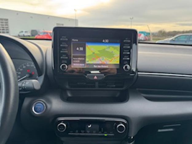 TOYOTA Yaris Hybride 116h Dynamic Business   