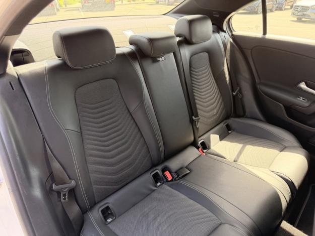 MERCEDES-BENZ Classe A 180 d Berline Business Line  