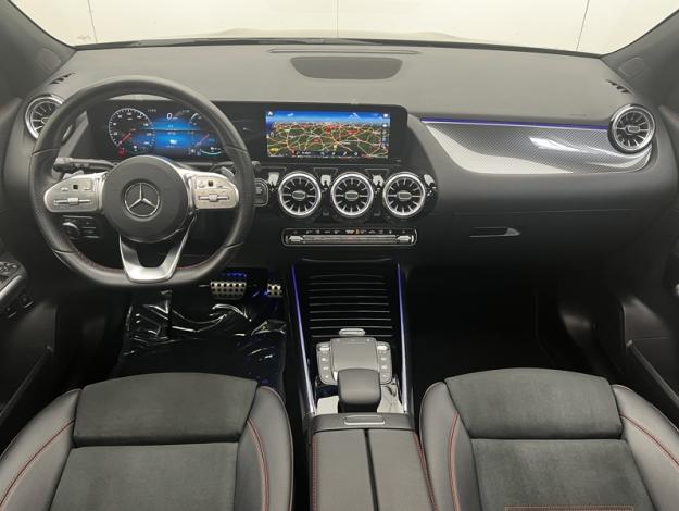 MERCEDES-BENZ GLA 250 e AMG Line  