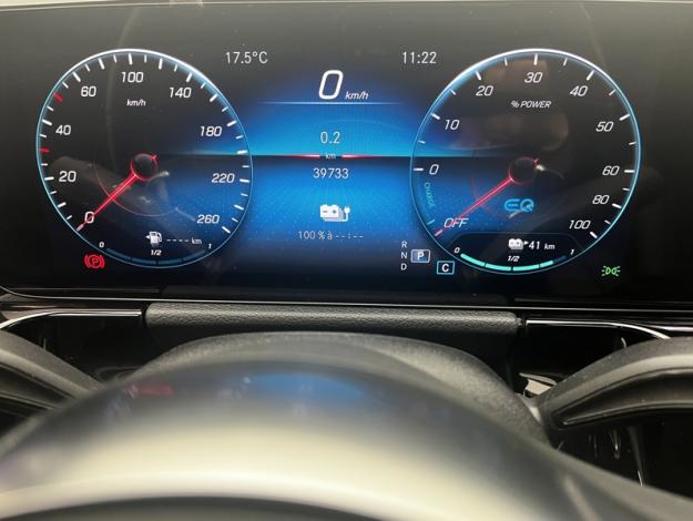MERCEDES-BENZ GLA 250 e AMG Line  