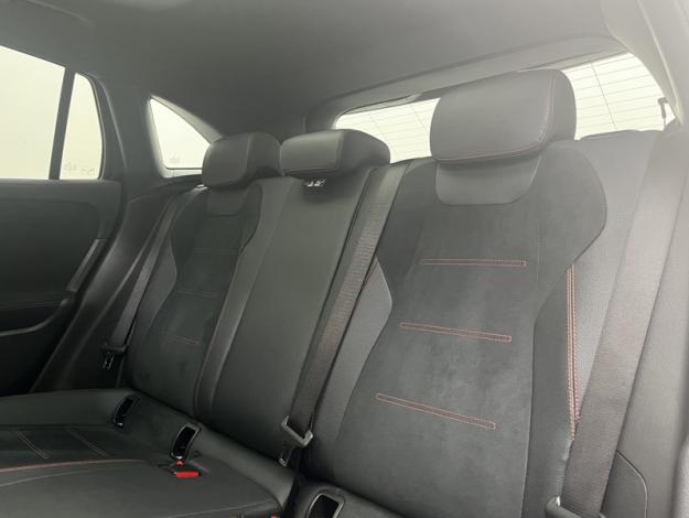 MERCEDES-BENZ GLA 250 e AMG Line  