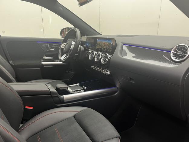 MERCEDES-BENZ GLA 250 e AMG Line  