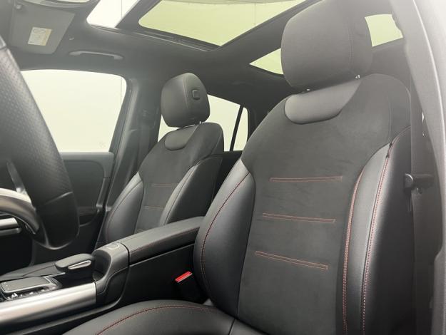 MERCEDES-BENZ GLA 250 e AMG Line  