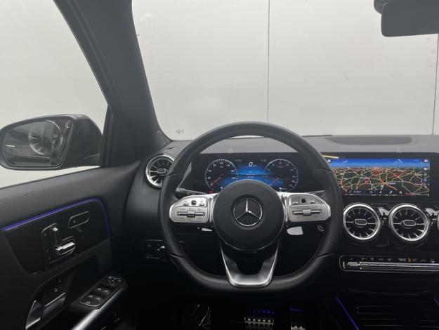 MERCEDES-BENZ GLA 250 e AMG Line  