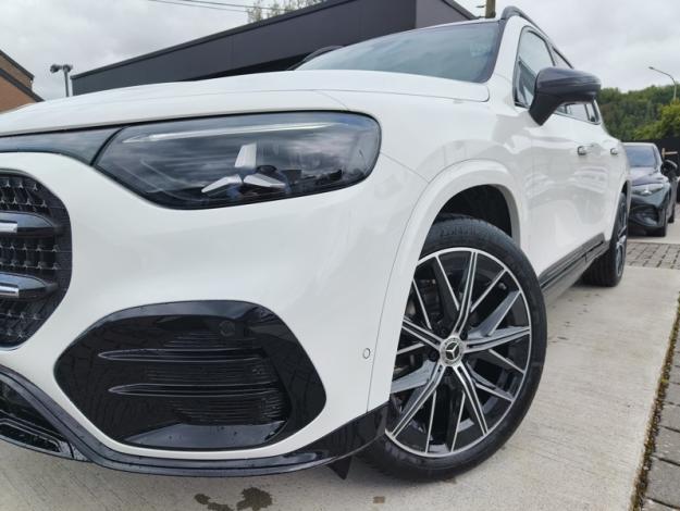 MERCEDES-BENZ GLB 180  GLB 180  140 Years Edition 