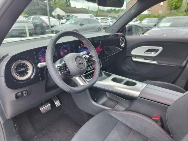 MERCEDES-BENZ GLB 180  GLB 180  140 Years Edition 