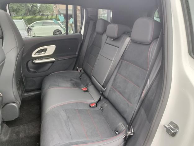 MERCEDES-BENZ GLB 180  GLB 180  140 Years Edition 