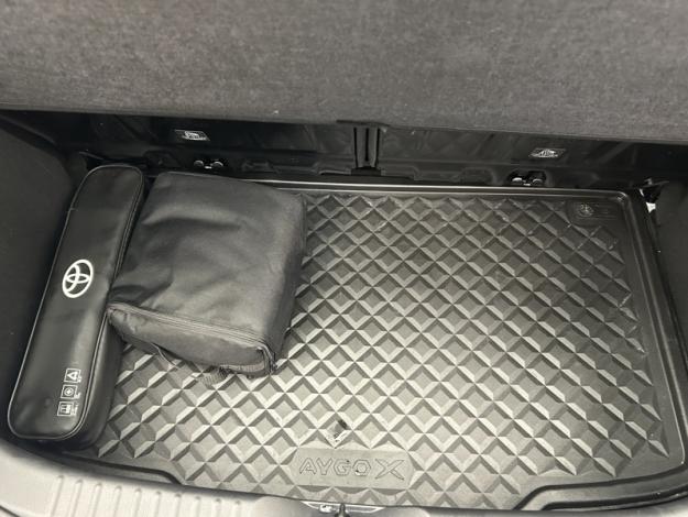 TOYOTA Aygo X 1.0 VVT-i 72 Dynamic  