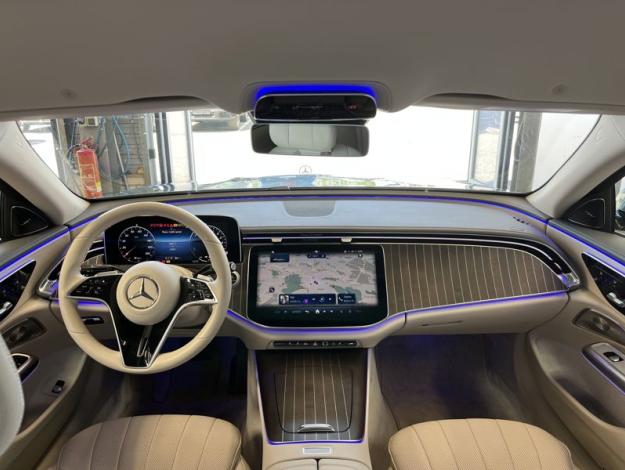 MERCEDES-BENZ Třídy E E 300 de 4MATIC s hybridní technologií EQ (14/22)