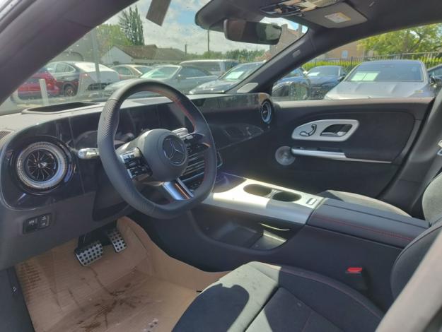 MERCEDES-BENZ CLA 180 CLA 180