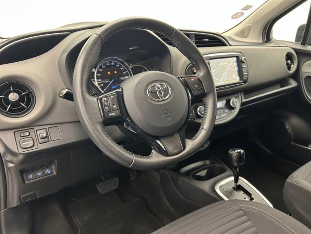 TOYOTA Yaris 1.5 100h France Business  