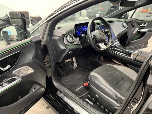 MERCEDES-BENZ EQE 300 Berline AMG Line Toit Pano  