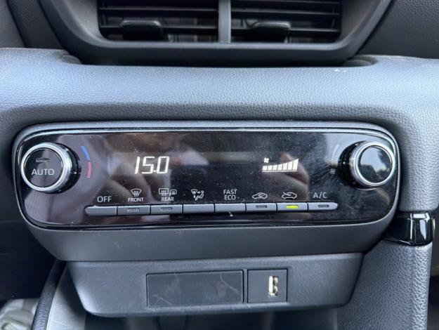 TOYOTA Yaris Hybrid Design  1.5 116 ch 