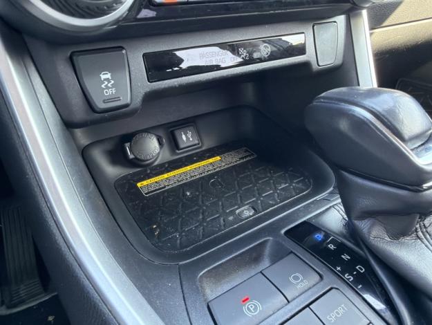 TOYOTA RAV4 2WD 218ch Dynamic  