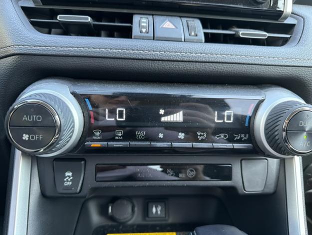 TOYOTA RAV4 2WD 218ch Dynamic  